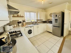 KEATS CRESCENT- click for photo gallery